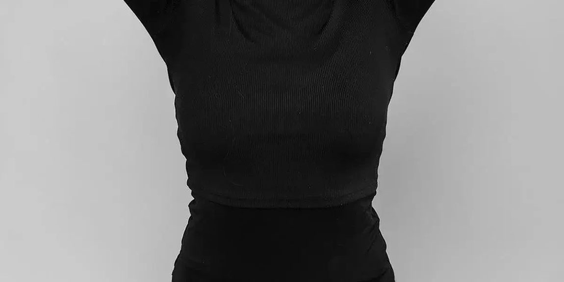 woman-model-bodysuit-hat-style-fashion-glamour-by-N4RS.webp.jpg