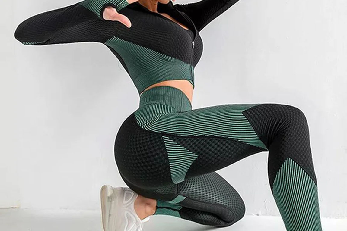 woman-wearing-a-zip-up-crop-top-and-leggings.webp.jpg