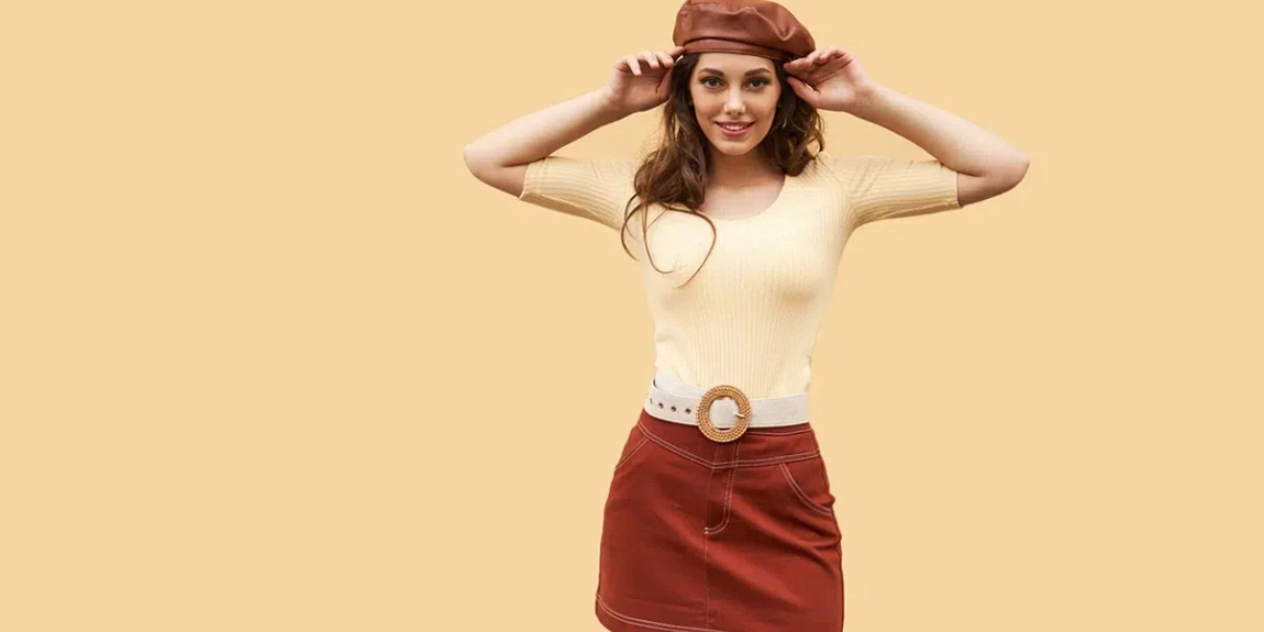 Young-beautiful-girl-dressed-in-retro-vintage-style-enjoying-the-summertime-lifestyle-of-old-european-city-2.webp.jpg