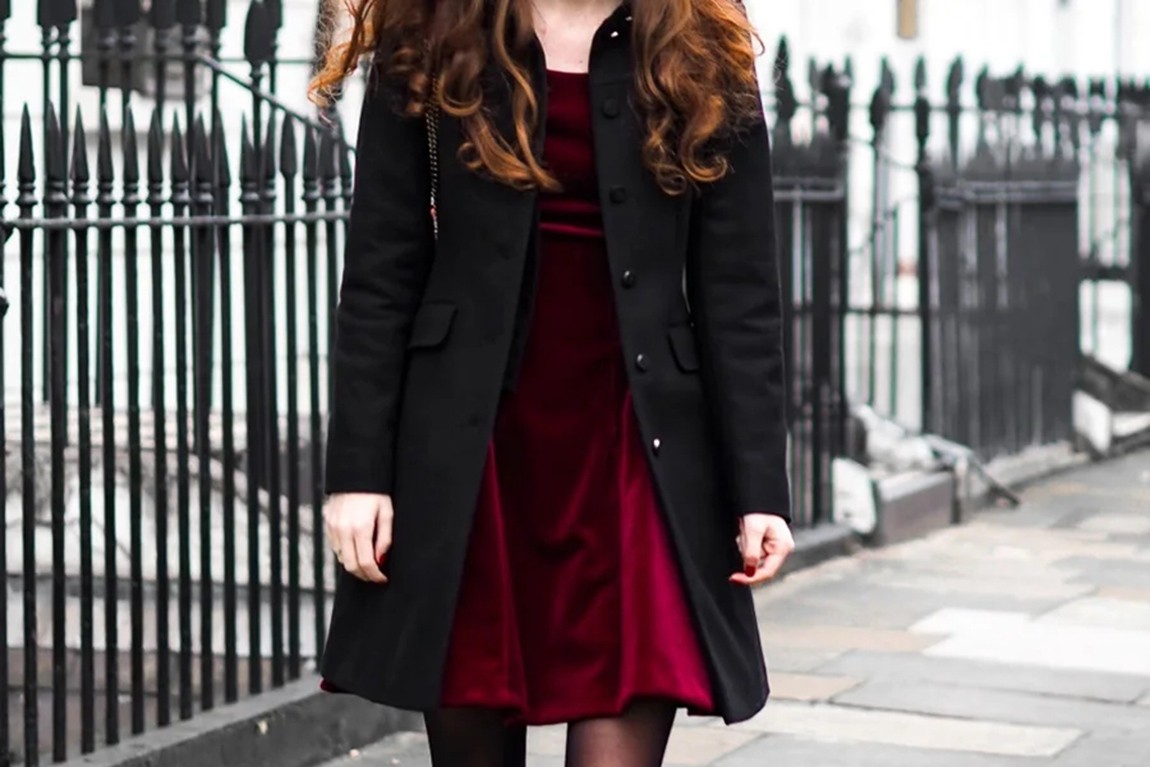 woman-in-black-tailored-top-coat.webp.jpg