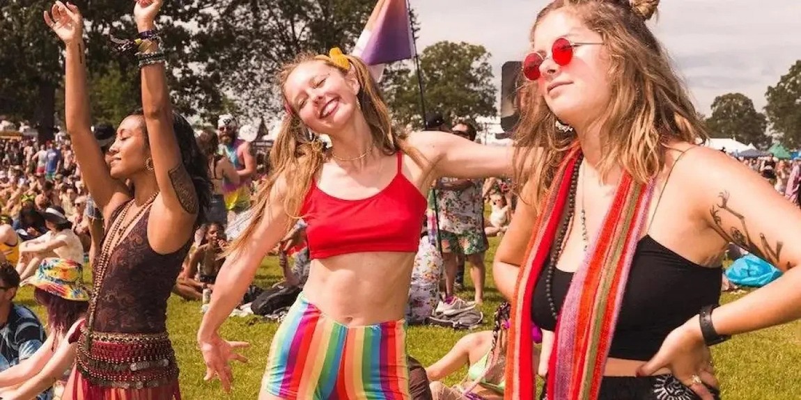 5-awesome-women-soul-space-festival-wears-for-spr_00.webp.jpg