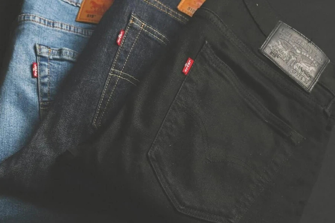 Close-up-photo-of-three-pairs-of-jeans.webp.jpg