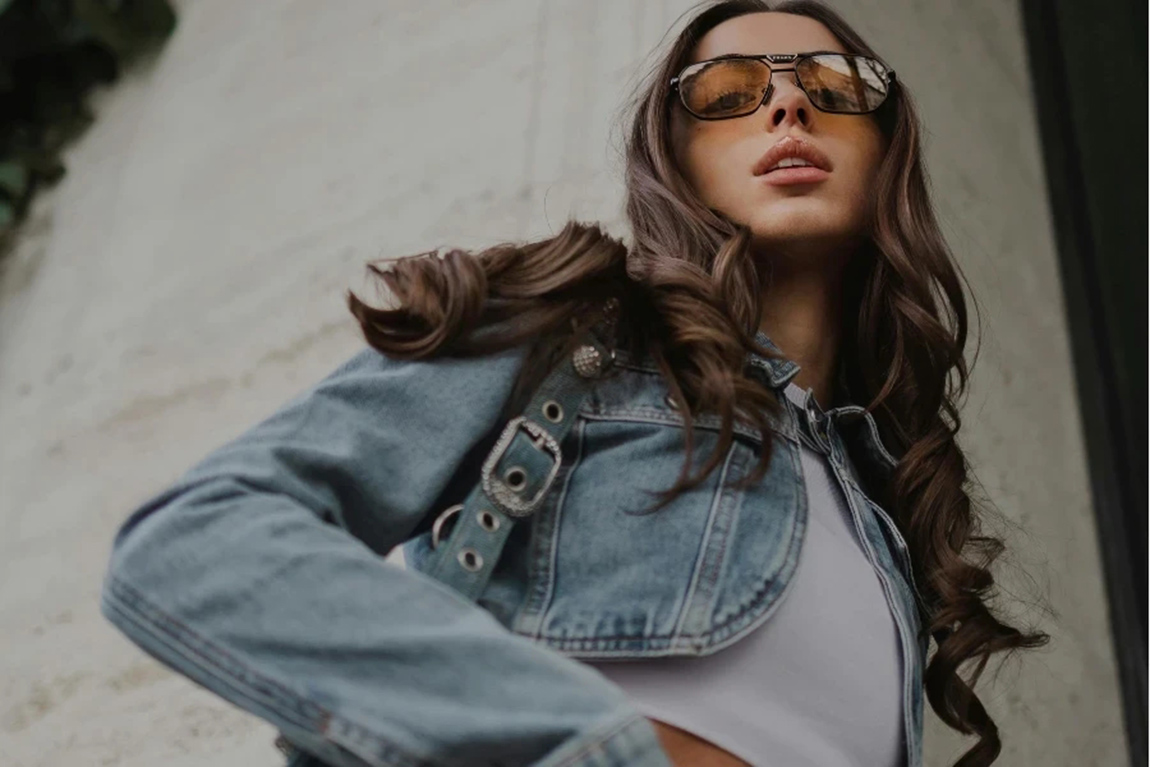 Casual-Style-Model-in-Cropped-Top-and-Denim-Jacket-by-Jacky-Hong.webp.jpg