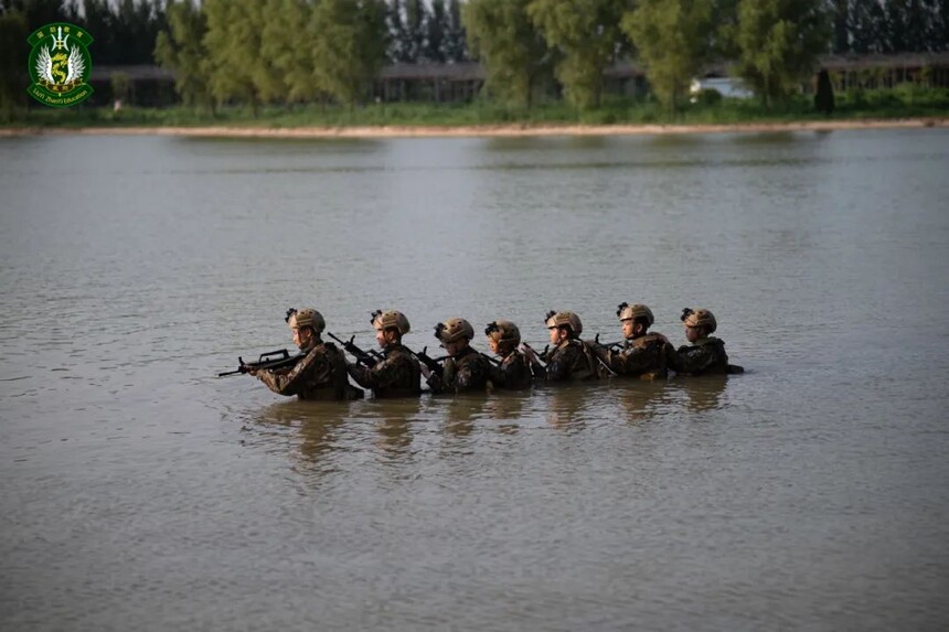 1749631796107731.jpg 640 (7).jpg