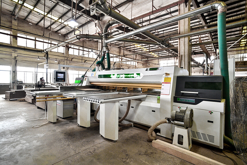 1760432697131836.jpg 4、全自动裁板机.jpg