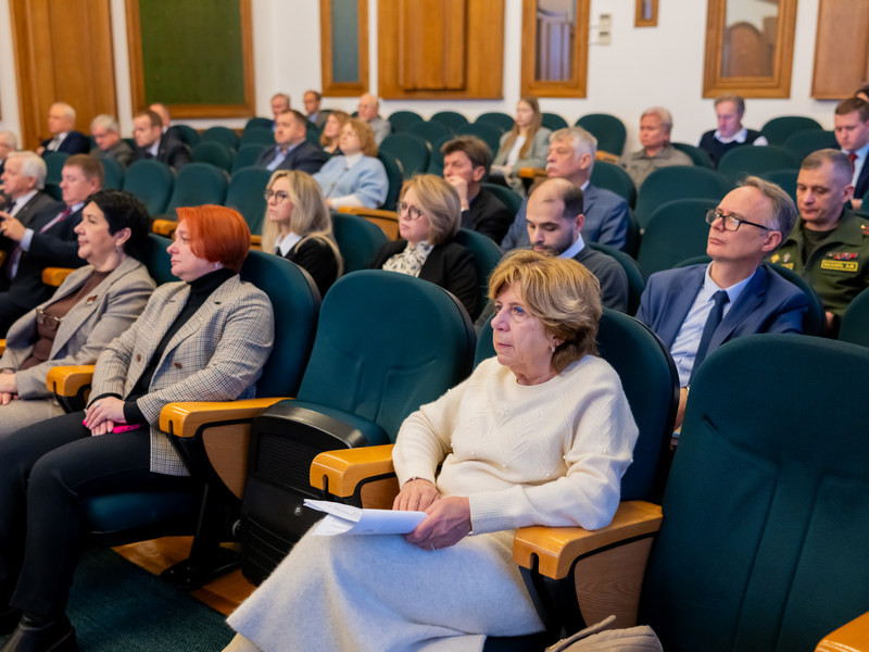 1764057813614790.jpg 3.jpg