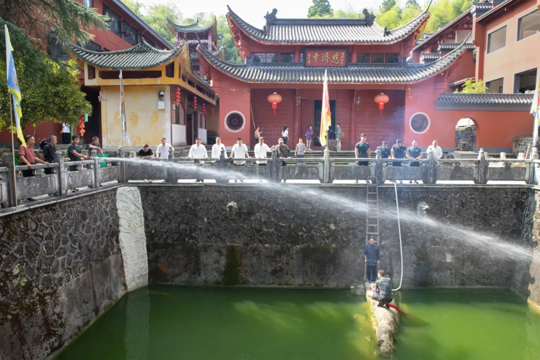 Ǧɽ�ظ���ɽ��������չ������ȫ��ѵ����