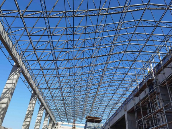 �人������