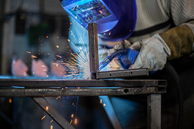 �人�ֽṹ�ӹ�