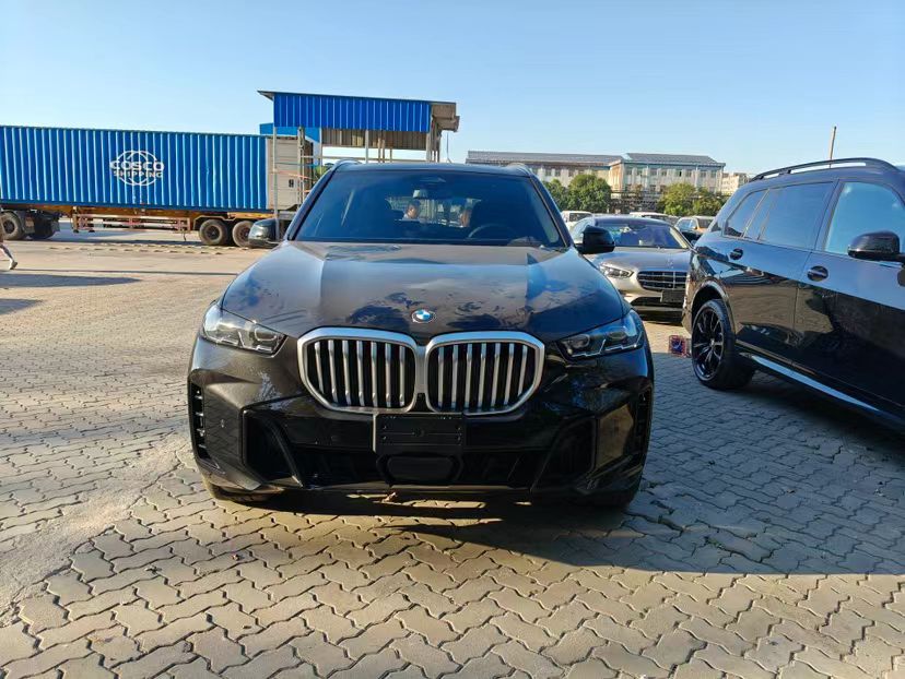 宝马X5 24款 3.0T M运动 高级包 美规落地价多少