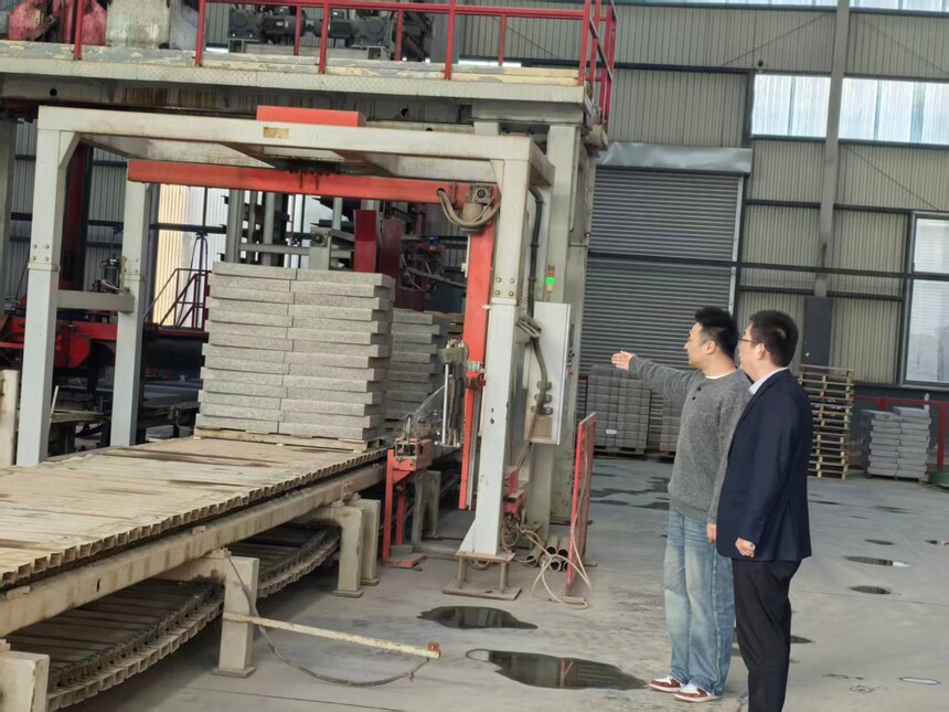 7.Ϋ�����б��ݷ��С��ջ�+�Ƽ���˫���� ����������ҵ��չ����.jpg