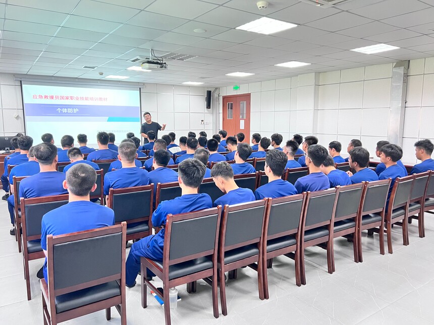 1759107893424513.jpg mmexport1759025232780.jpg