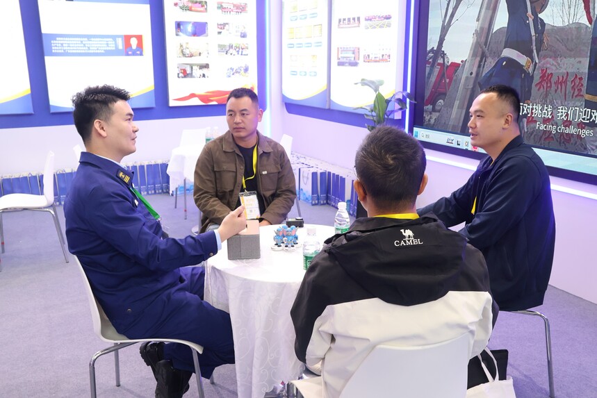 1760575578542657.jpg 1760575578542657.jpg