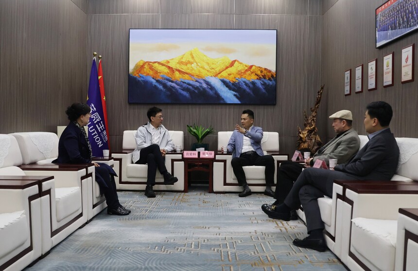 1760664874636256.jpg 4.jpg