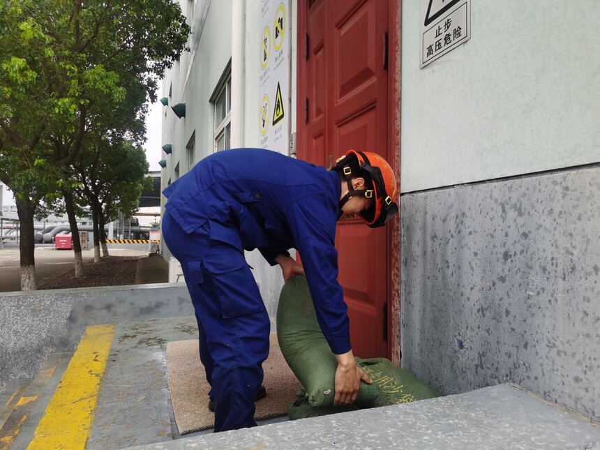 1762133125645484.jpg 1762133125645484.jpg