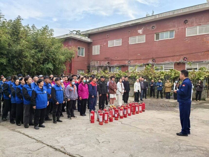 1763341647291523.jpg 1763341647291523.jpg