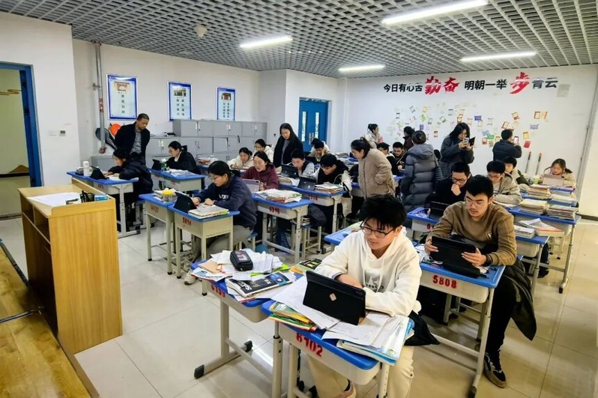 5d3faee211a280c3c514503419164ef8.jpg