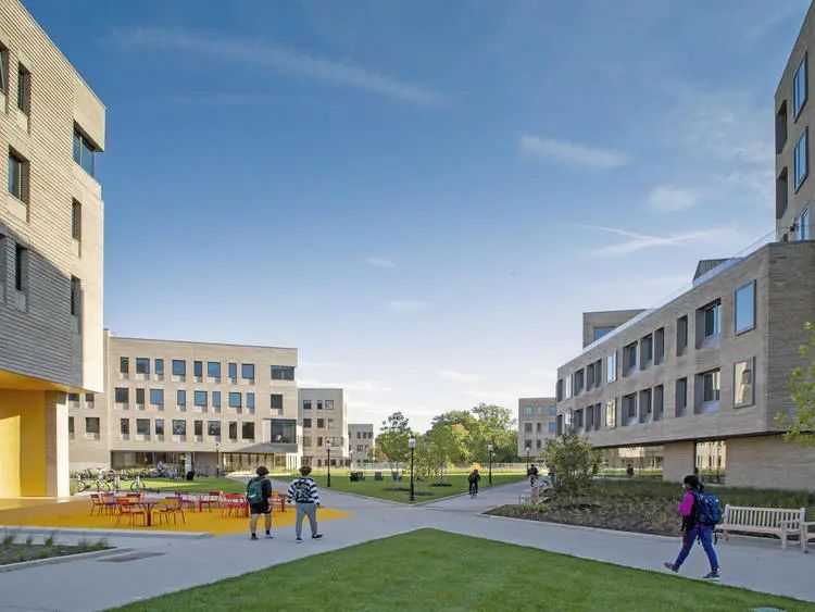 ����˹�ٴ�ѧ (4).jpg