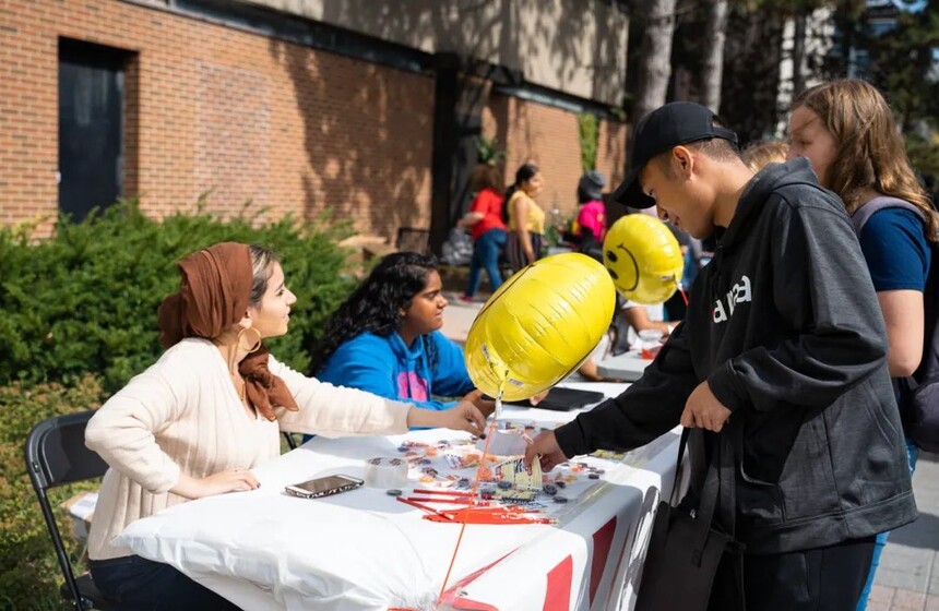 Լ�˴�ѧ (5).jpg