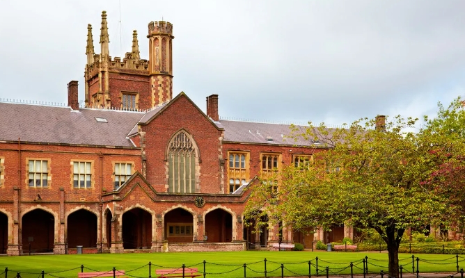 1764318563328503.png 女王大学 (5).png