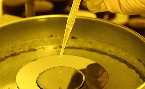 1739859938727997.png 光刻胶插图-1.png