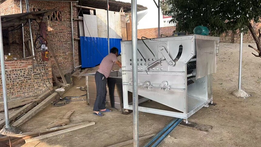 1765428962893331.jpg 1765428962893331.jpg