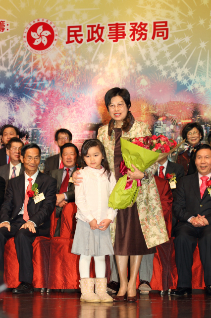 inform201102_01_01_17.jpg