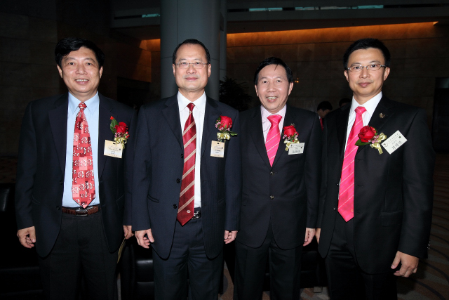 inform201102_01_01_28_2.jpg