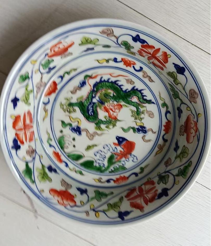 清乾隆仿龙泉青釉缠枝莲纹玉壶春瓶_雅春民藏艺术品交易中心
