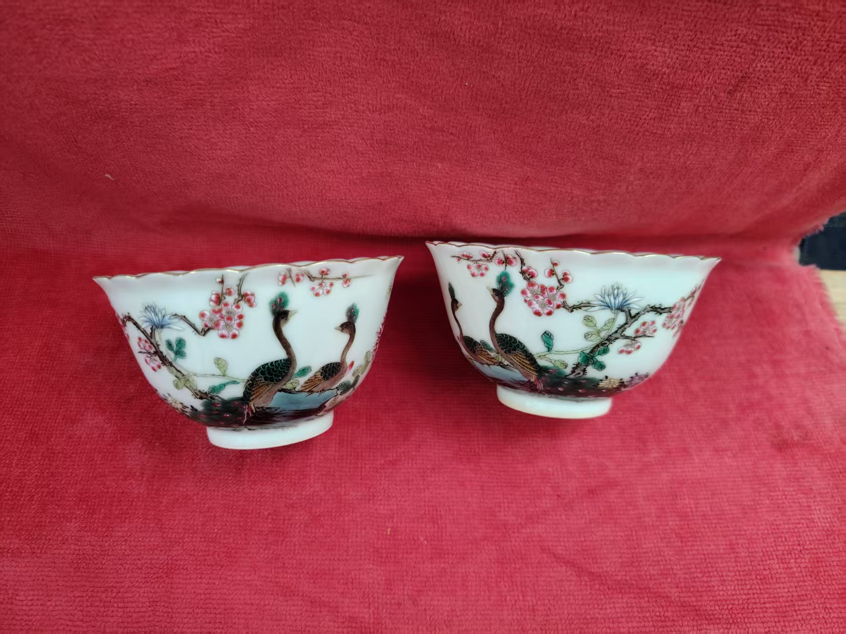 清乾隆仿龙泉青釉缠枝莲纹玉壶春瓶_雅春民藏艺术品交易中心