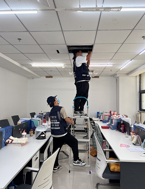 ���ݜ�����