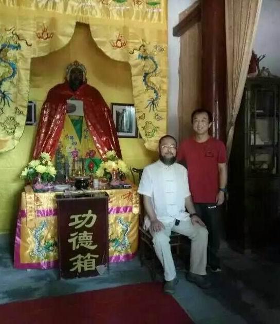 207639f69beb0876ce529e80edccc431_GaowithMasterChen2.jpg