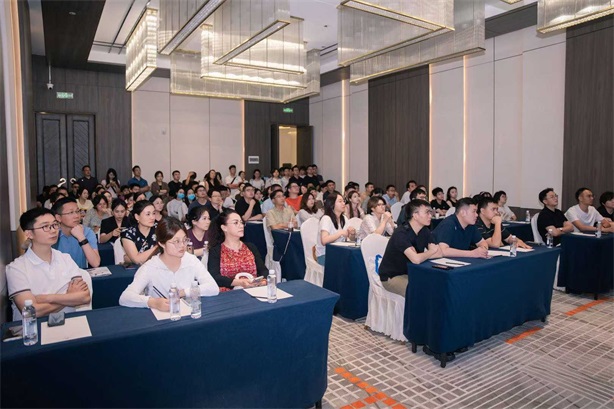 参会人员 参会人员