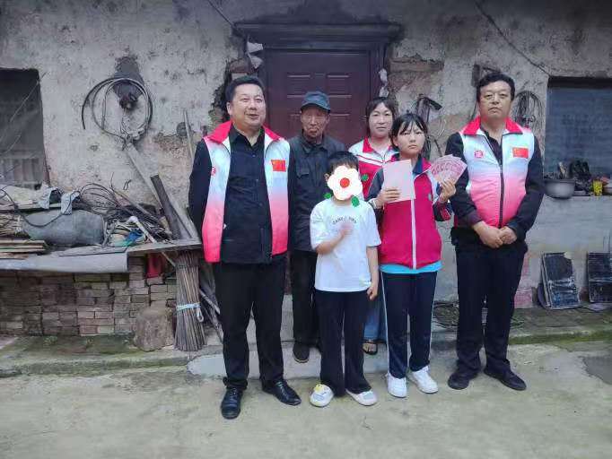 千里助学赴商洛   微光聚力护童梦