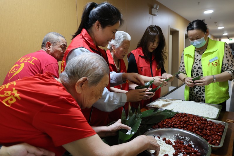 ��馲�����Է��չ����ҶƮ��ӭ���磬������龴���ˡ��