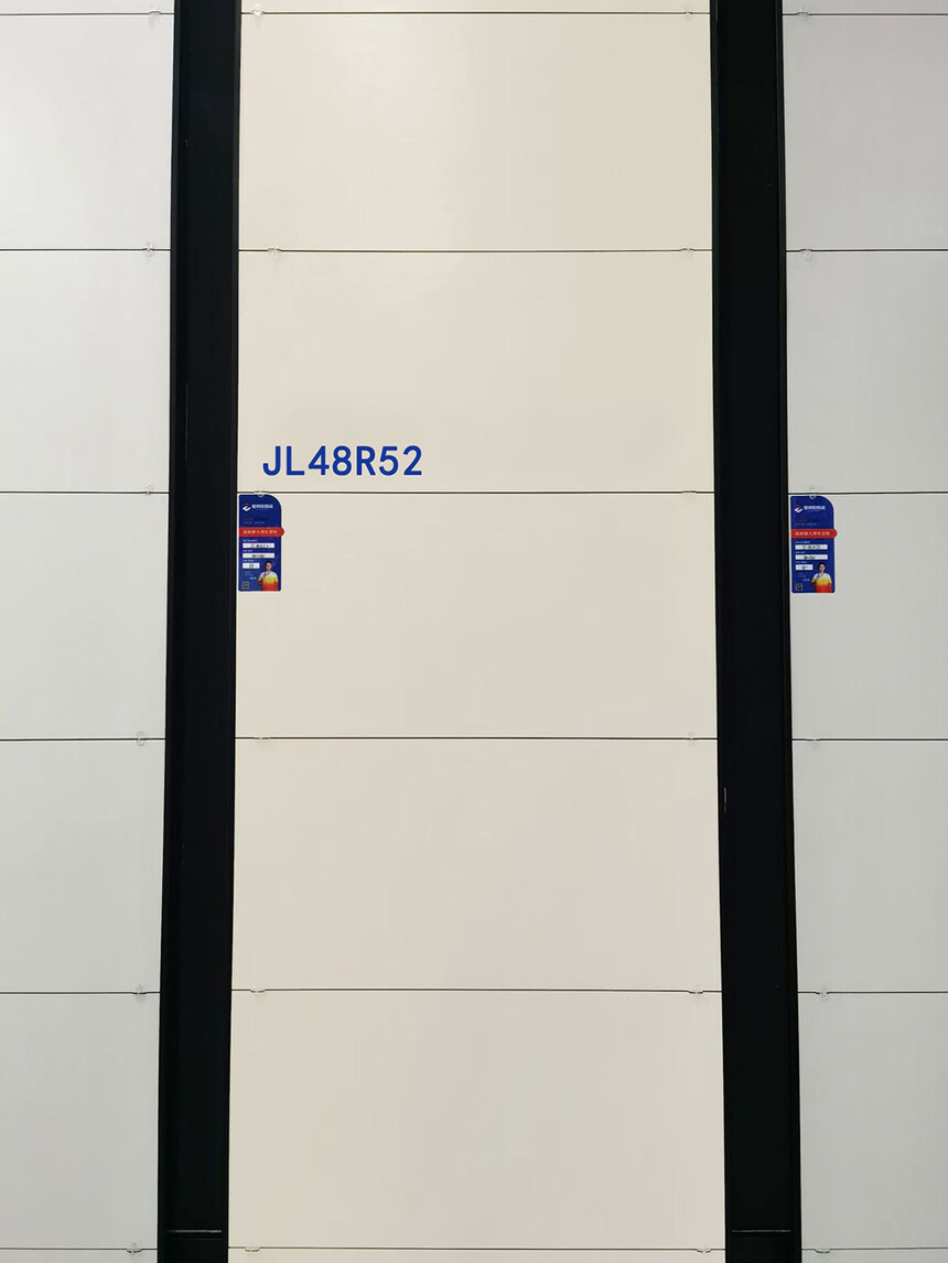 JL48R52.jpg