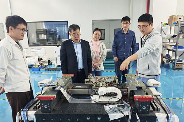 ���ն����L(zh��ng)���(du��)�����A��(sh��)�(y��n)���{(di��o)�н���