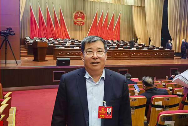 ���ն��³��μ�̩���е�ʮ�˽��������������λ���