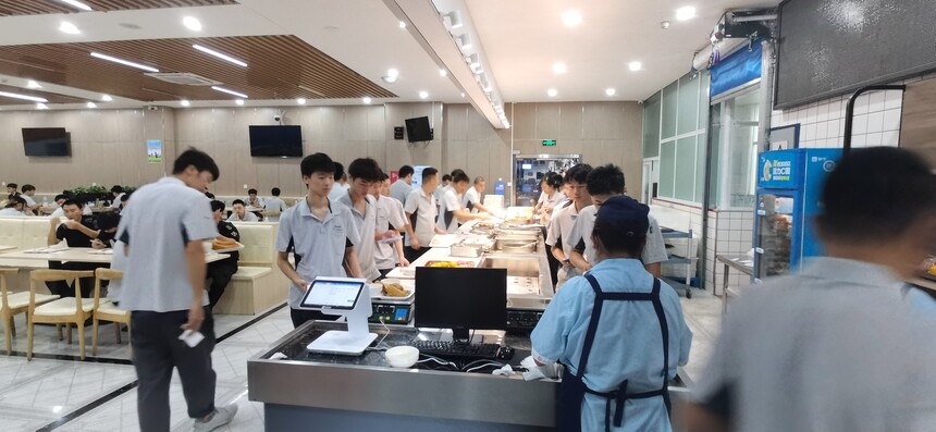 1758527252793266.jpg 1758527252793266.jpg