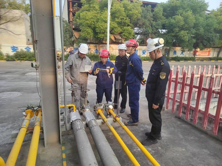 1762998577905981.jpg 90.jpg