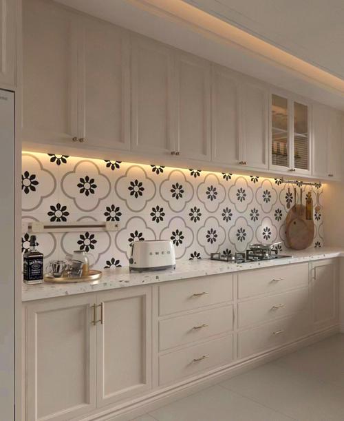 厨房竖着贴砖_小厨房瓷砖:浅色系+竖贴,告别拥挤压抑感_厨房瓷砖竖着贴好看吗