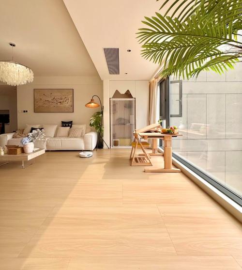 木纹砖如何保养?和木地板一样吗?_木纹砖地板怎么清洁_木纹地板砖如何清理干净