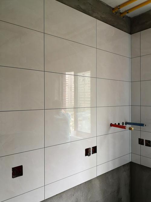 晶体石地砖好不好_晶体砖好吗_自然石系列瓷砖在模仿天然石材孔洞和晶体时其表面是完全封闭还是开放的?