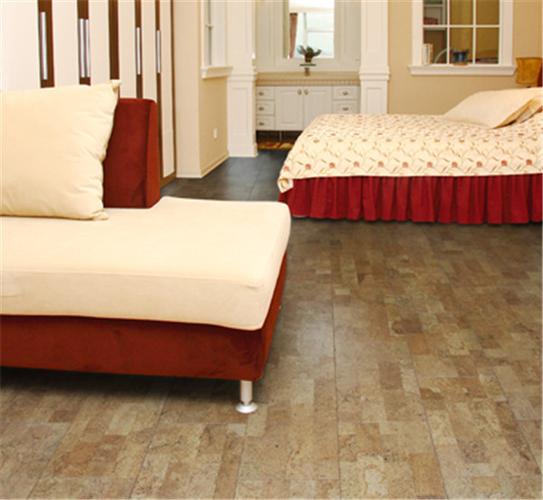 ����Ӧ���δ�ש�ײ���΢�����ң�������Զ���Ӧ 3cm ���ڵĵ���ߵͲ���_��ש�ߵ���ô����_��ש�ߵͲ�ƽ��������