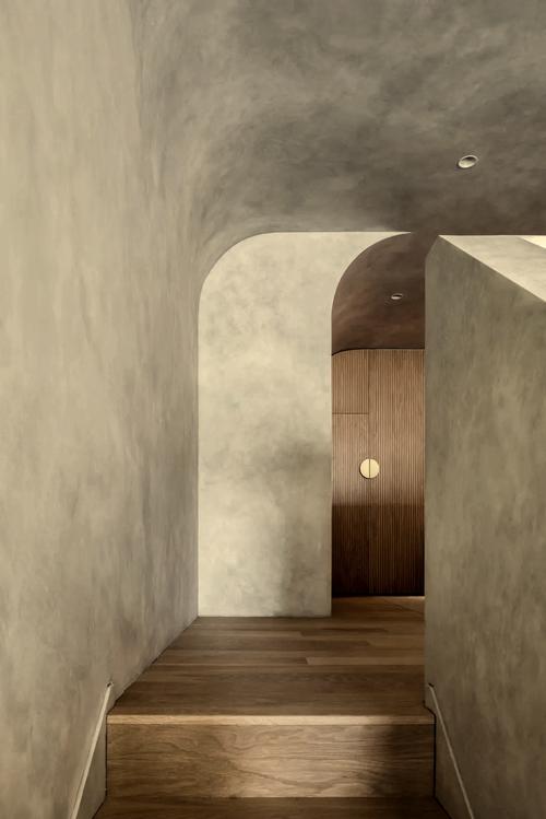 “素奢·微水泥”地面的一体化施工工艺,实现真正无缝的空间感。_装修一体成型无缝水泥地面_无缝水泥地板