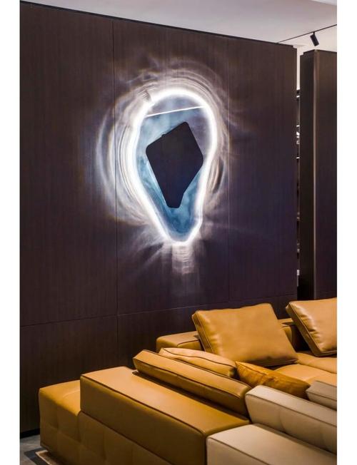 “月光岩”在暗黑风格设计中的运用,如何成为深邃空间中的亮点。_中海大山地设计风格_设计教育培训设计风格