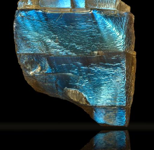 矿物光泽有哪几种_“月光岩”的矿物成分灵感,源自哪种天然石材的肌理与光泽?_矿物光泽度