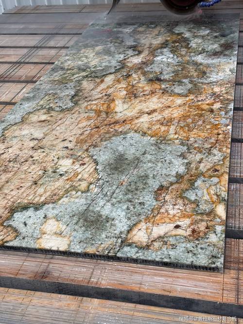 荣耀原石大板为何“荣耀”加身?深入探究其媲美天然石材的视觉效果。_荣耀石材有限公司_荣耀效果图