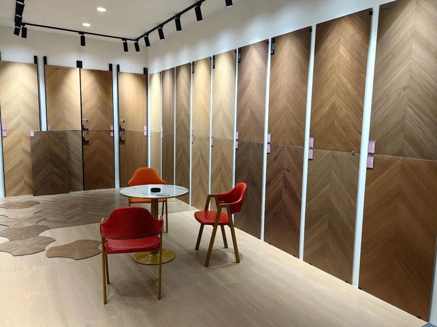 瓷砖更新换代快吗_全线突破创新导&练_臻品原石5.0瓷砖自2016年迭代升级技术不断突破创新