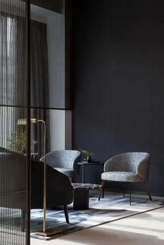 清雅素色系列瓷砖在全屋应用时如何通过不同深浅的搭配来营造空间层次感?_莫兰迪色系应用_高级灰设计理念